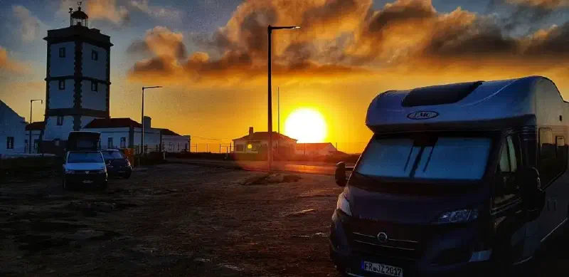 Amanecer junto al faro.